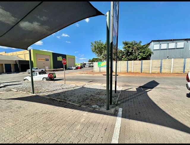 M² BUSINESS CENTRE FOR SALE IN POLOKWANE INDUSTRIA